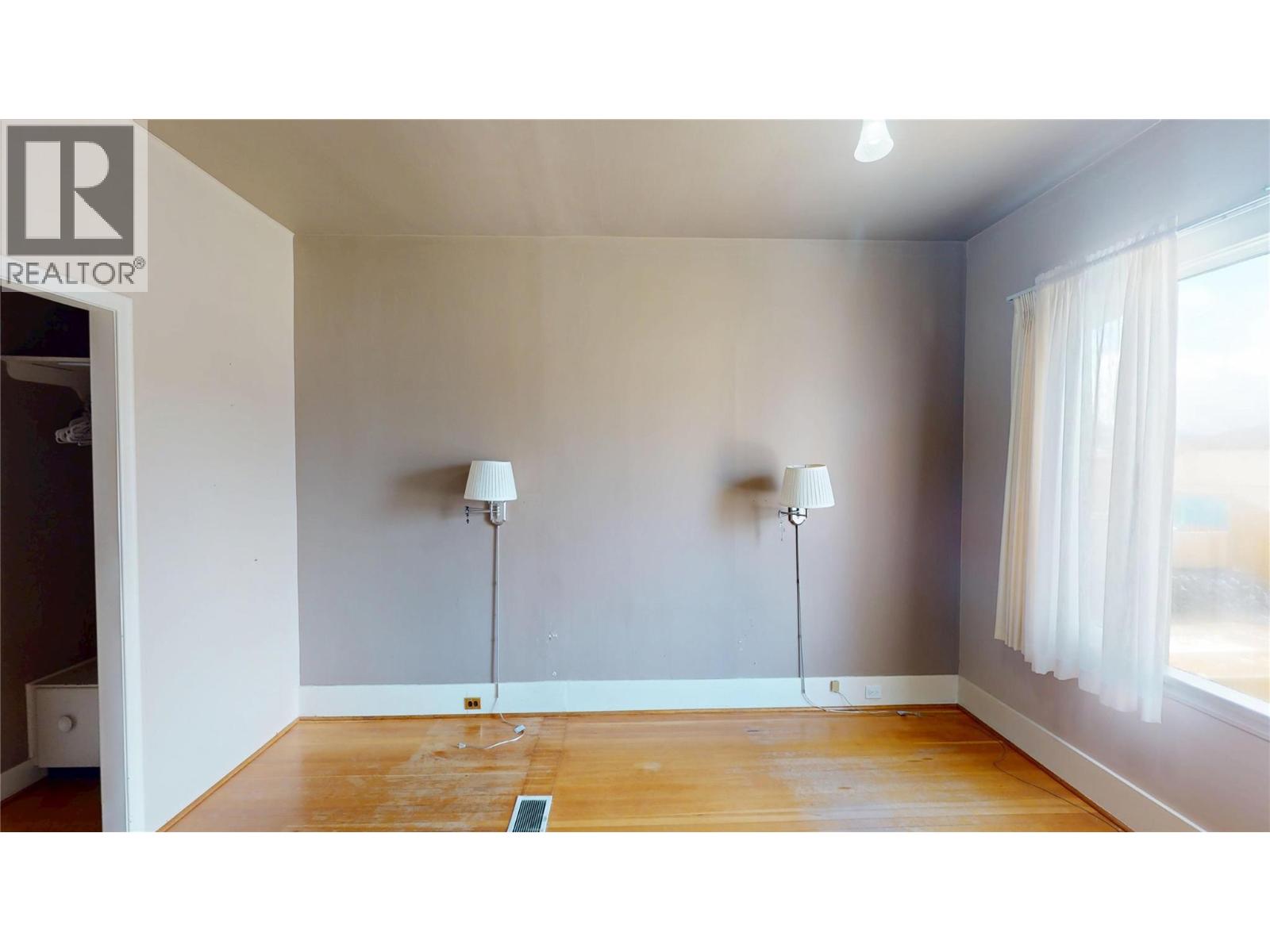 331 10th Avenue S, Cranbrook