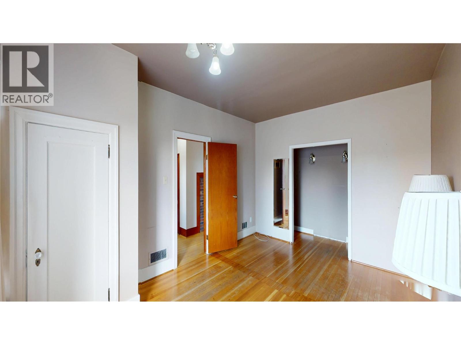 331 10th Avenue S, Cranbrook