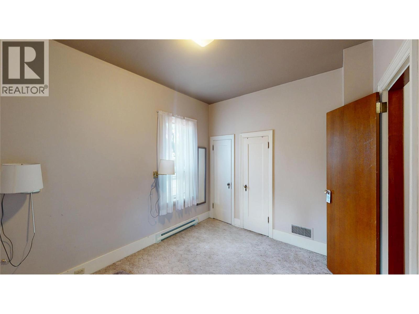 331 10th Avenue S, Cranbrook