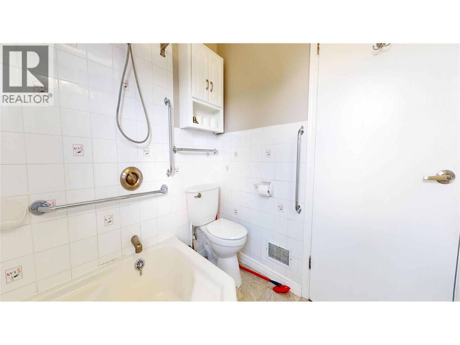 331 10th Avenue S, Cranbrook