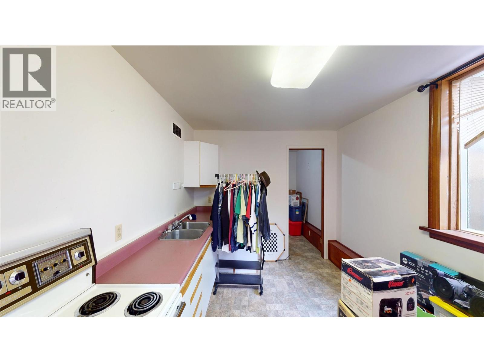 331 10th Avenue S, Cranbrook