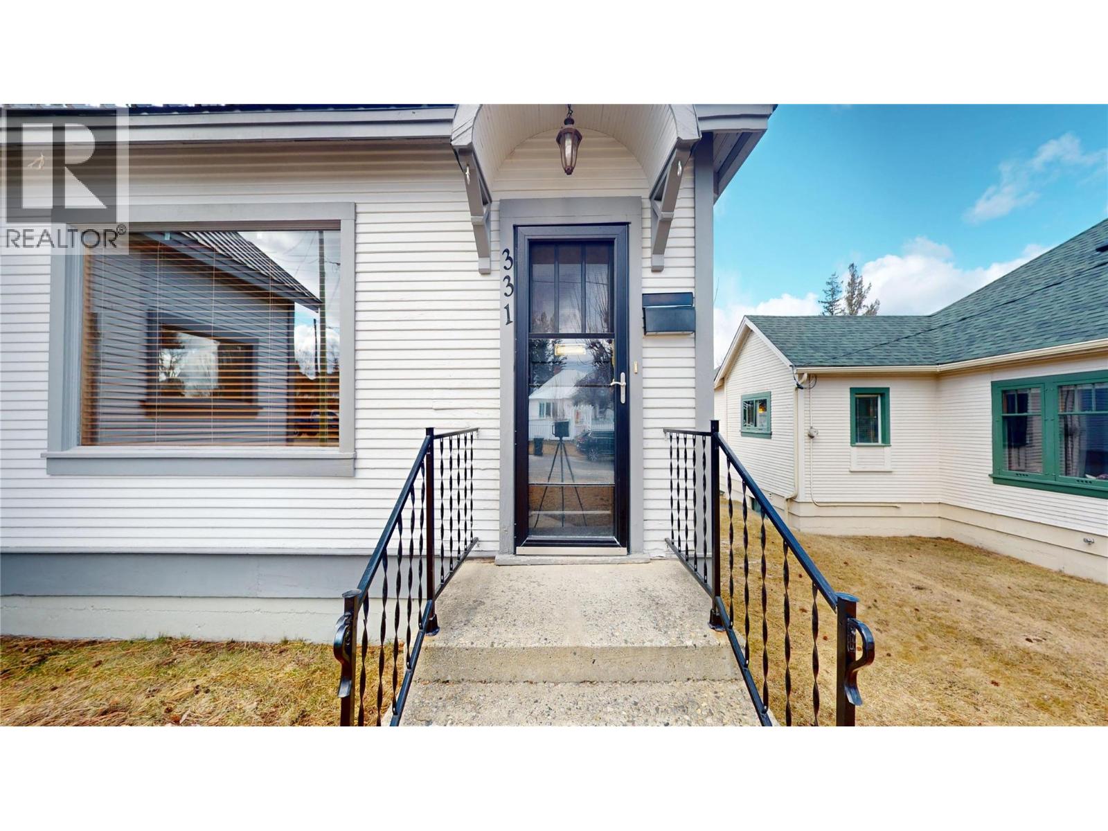 331 10th Avenue S, Cranbrook