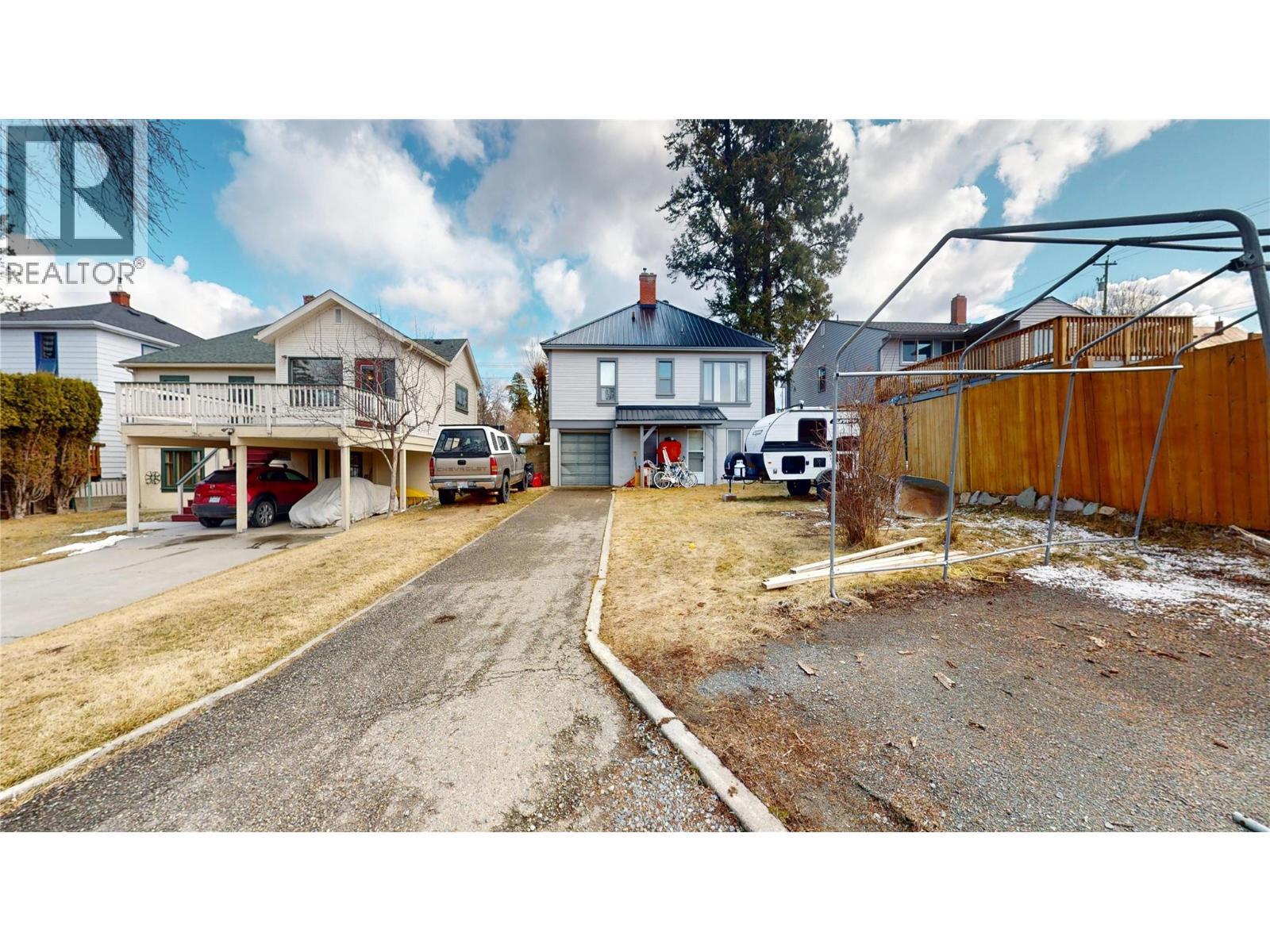 331 10th Avenue S, Cranbrook