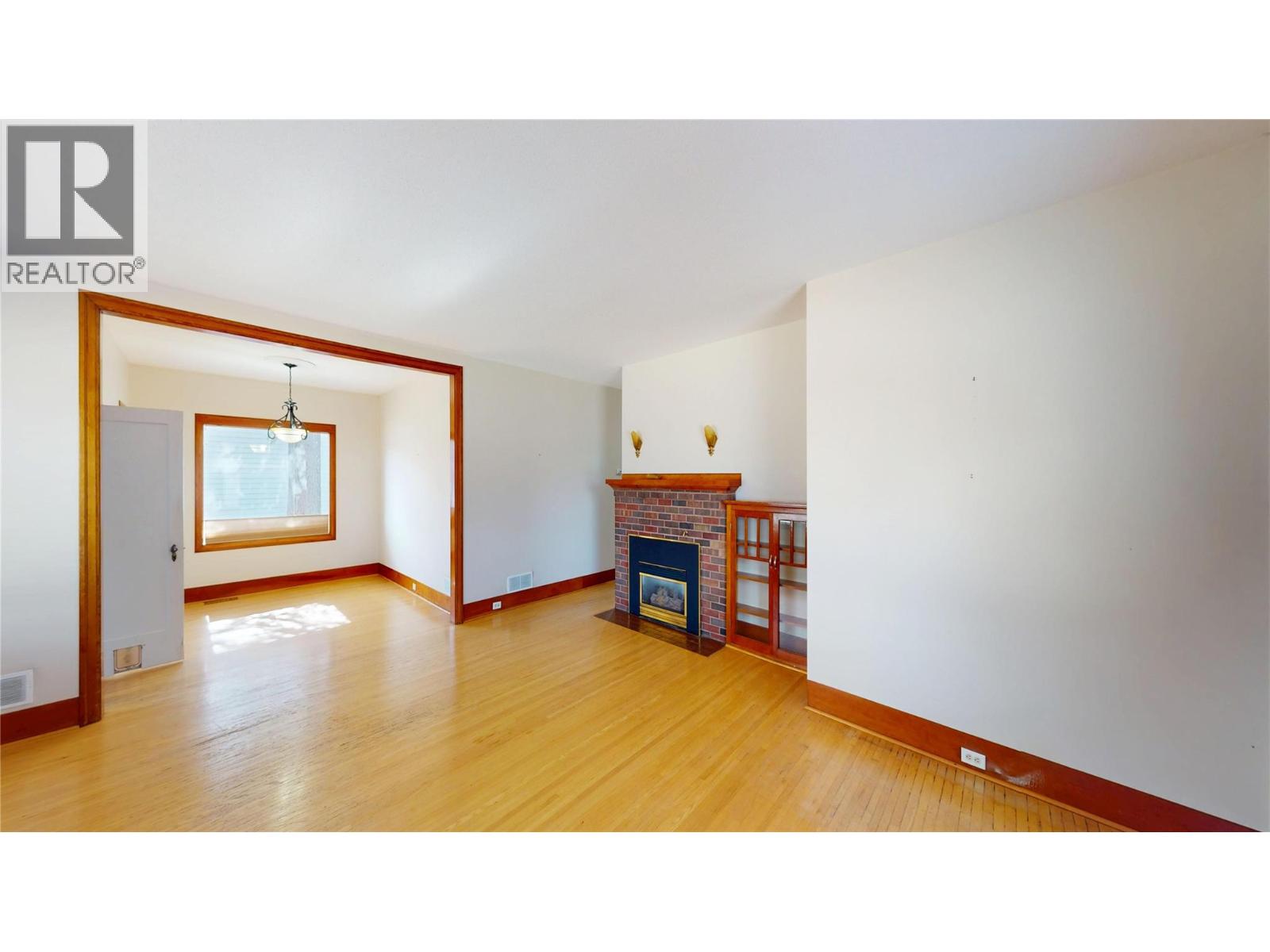 331 10th Avenue S, Cranbrook