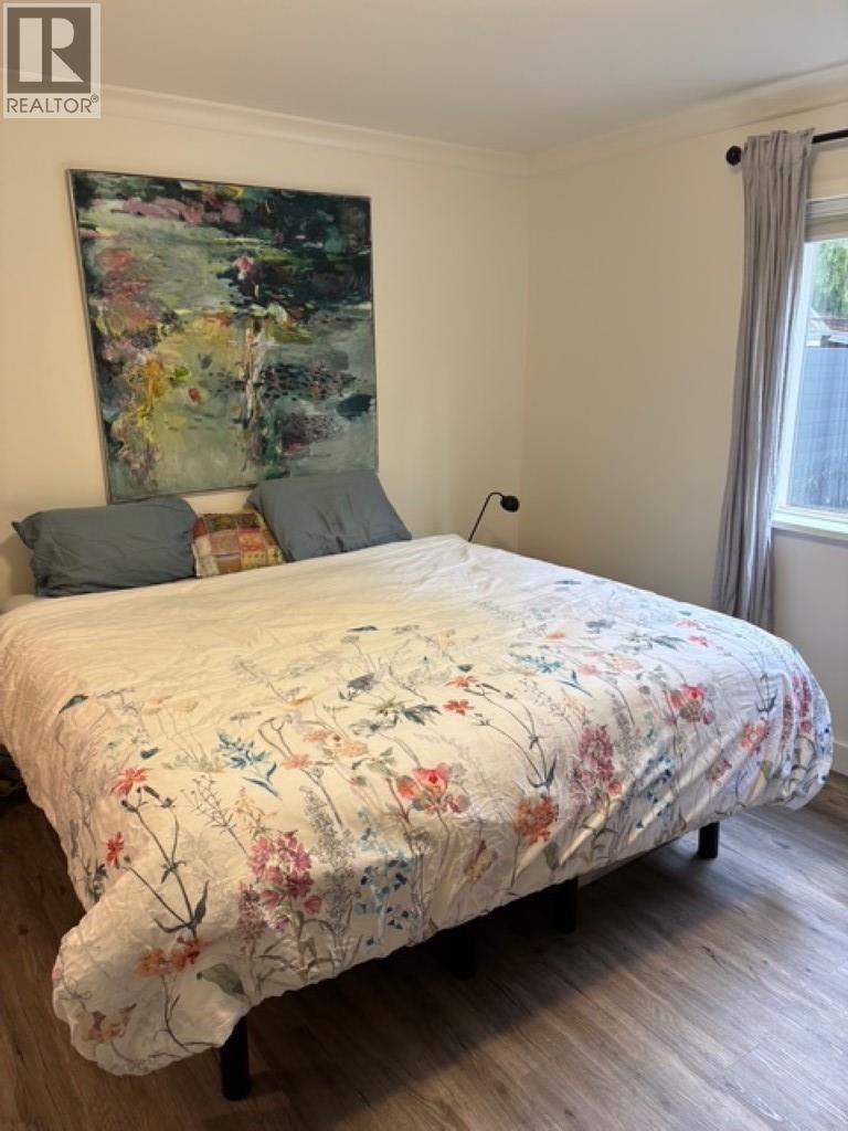 5702 MEDUSA STREET, Sechelt