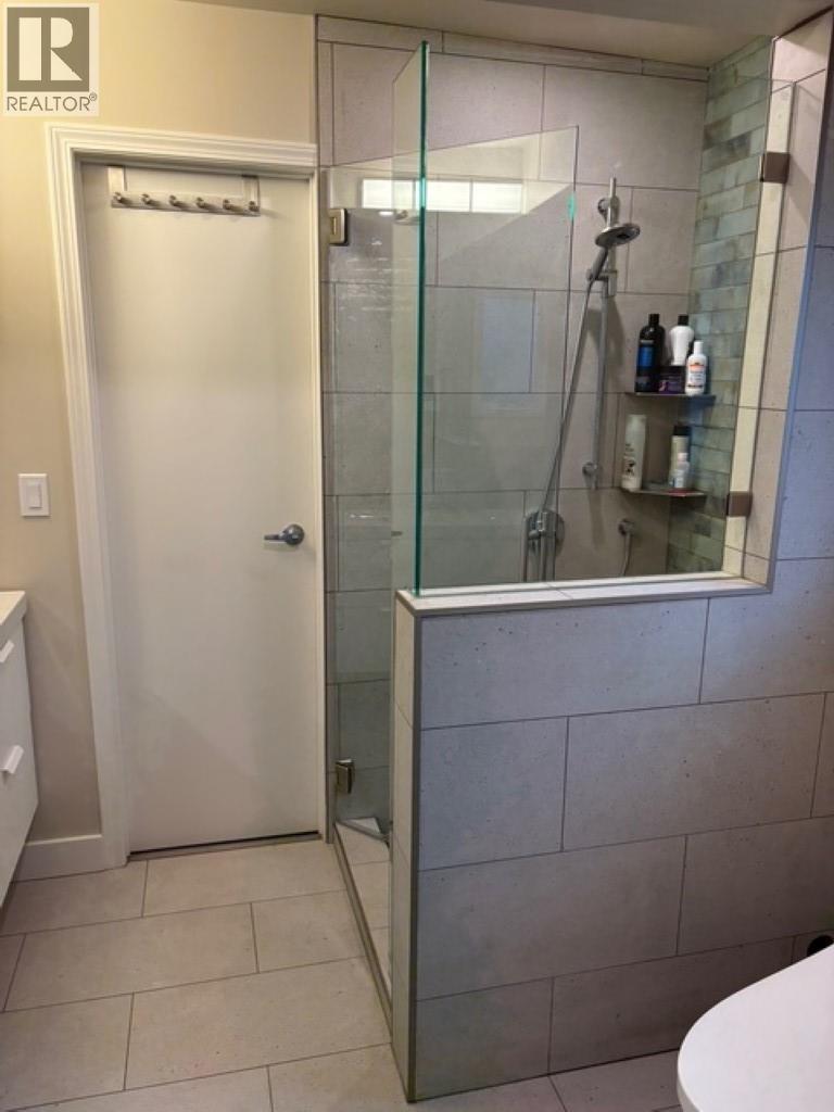 5702 MEDUSA STREET, Sechelt