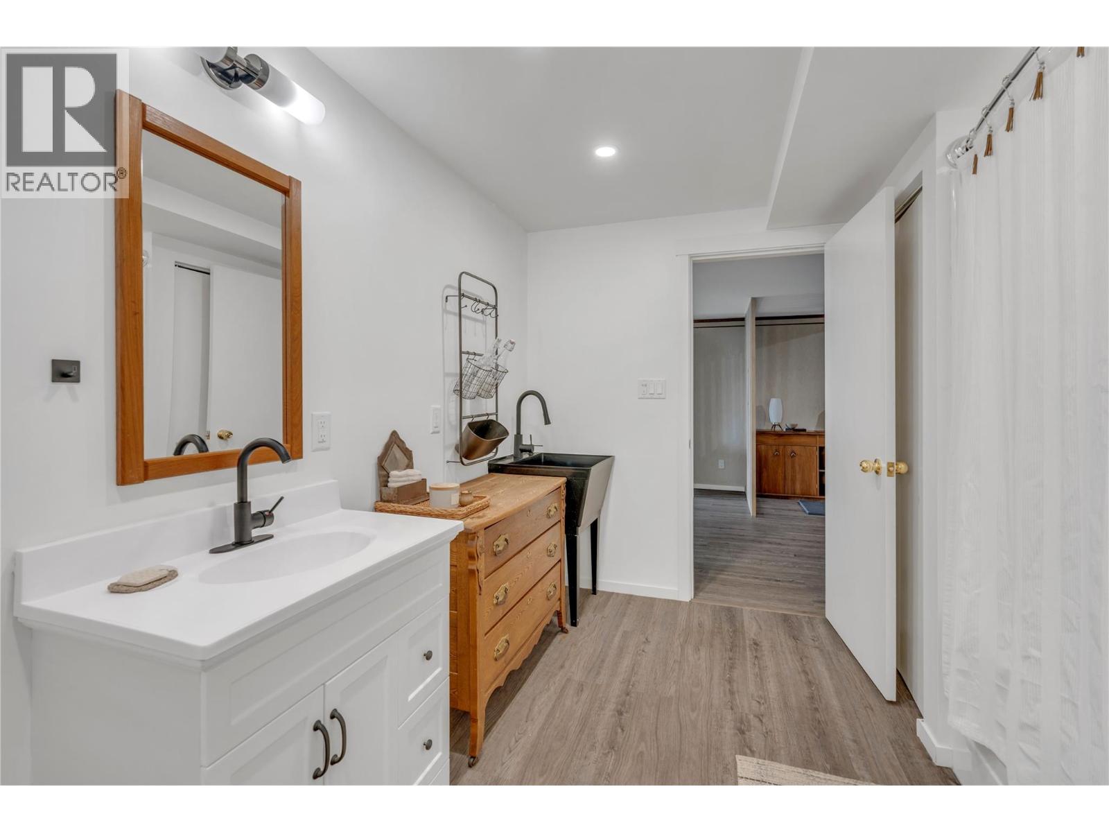 5100 Wilson Road, Summerland