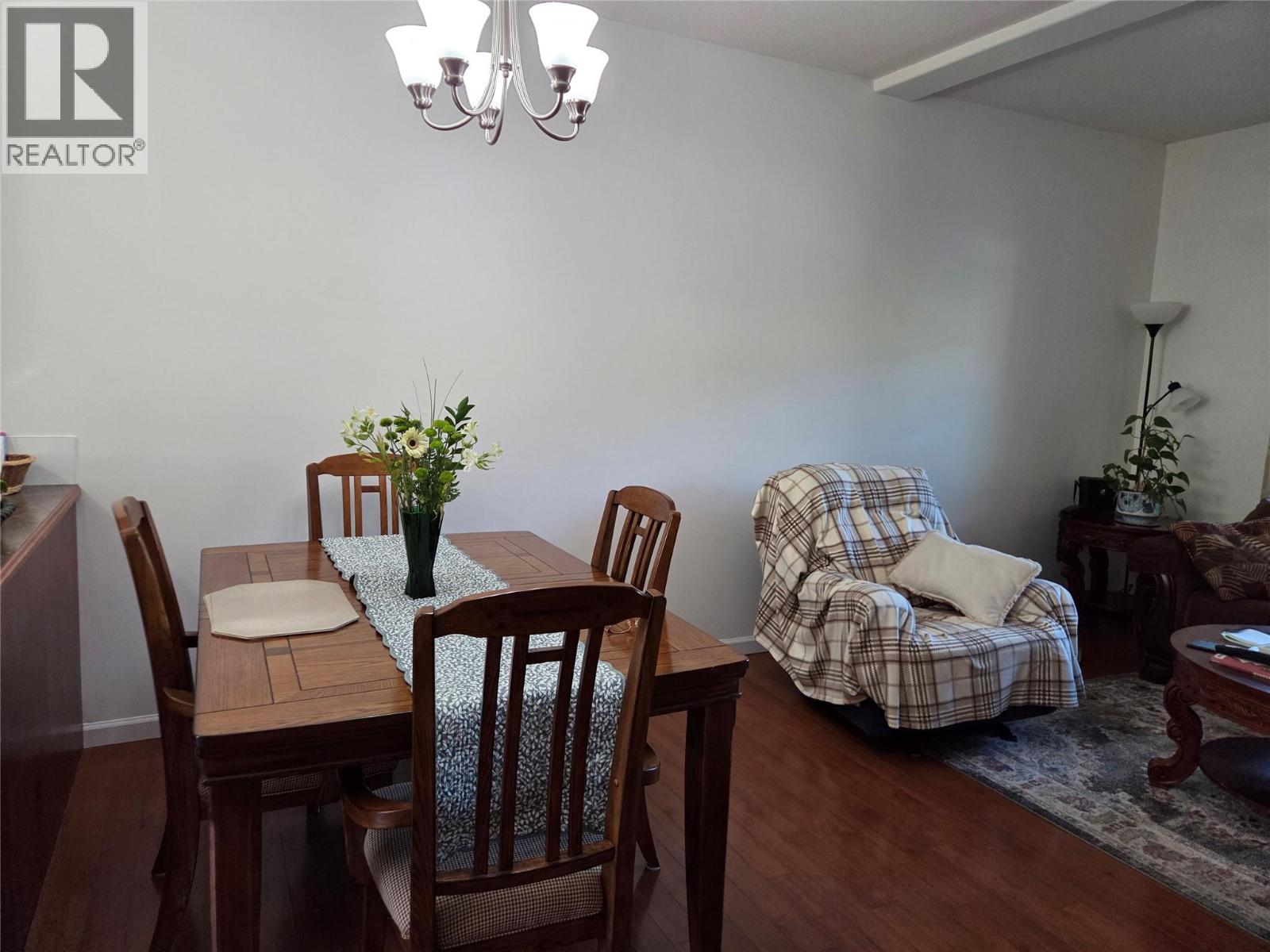 715 9th Avenue, Keremeos