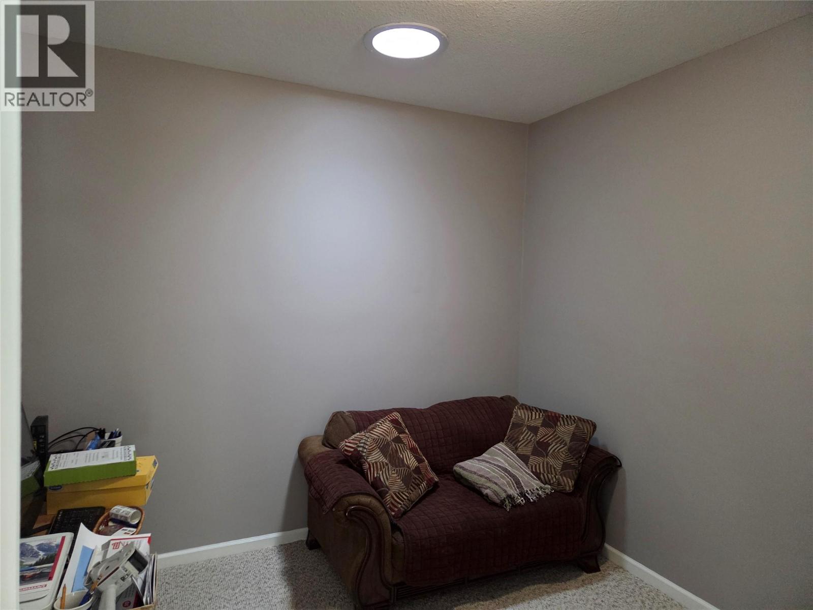 715 9th Avenue, Keremeos