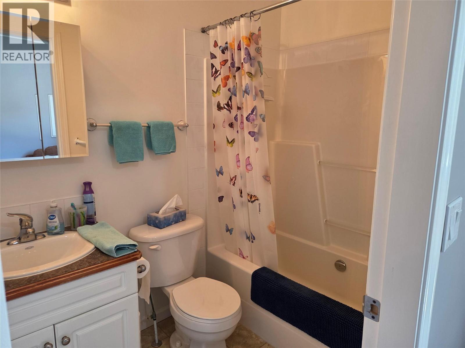 715 9th Avenue, Keremeos