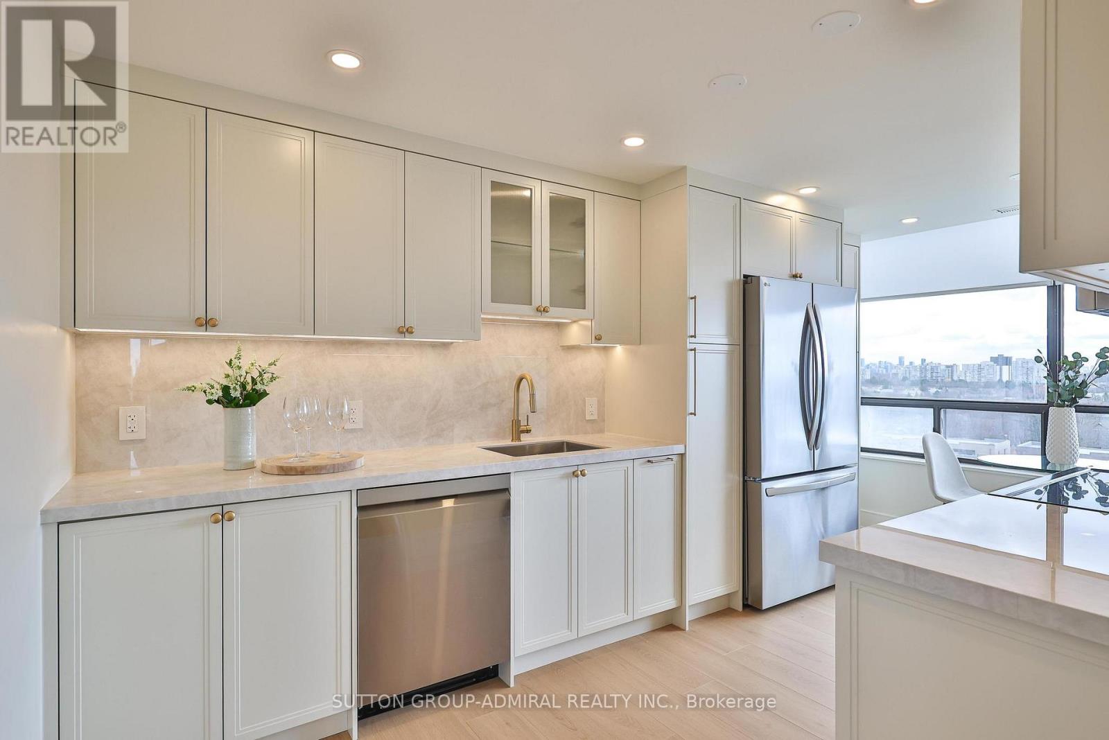 #1010 7420 BATHURST STREET - 14
