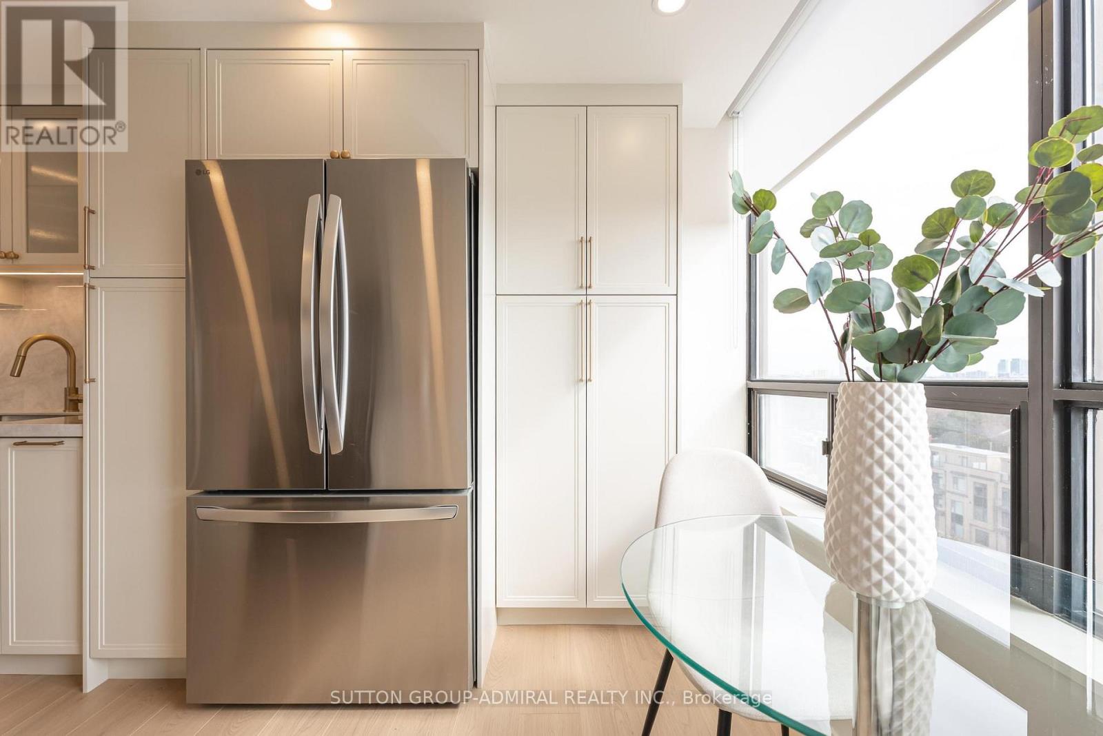 #1010 7420 BATHURST STREET - 17