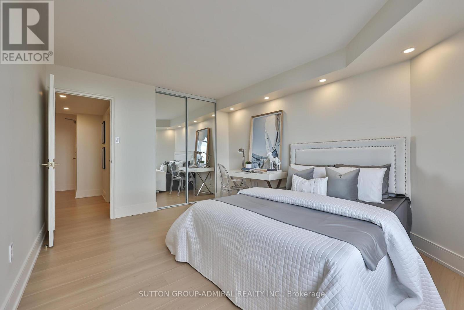 #1010 7420 BATHURST STREET - 26
