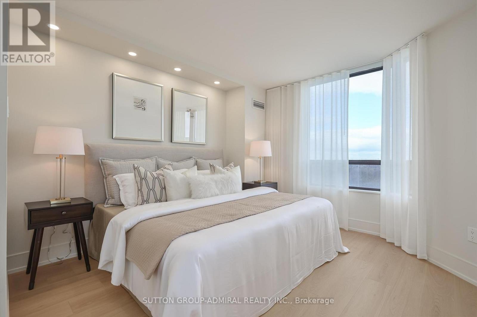 #1010 7420 BATHURST STREET - 27