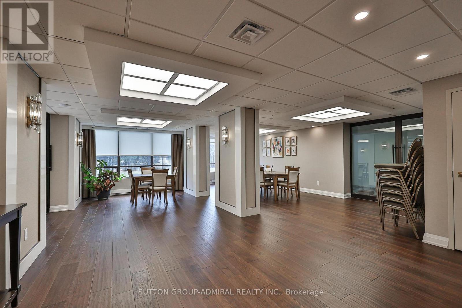 #1010 7420 BATHURST STREET - 44