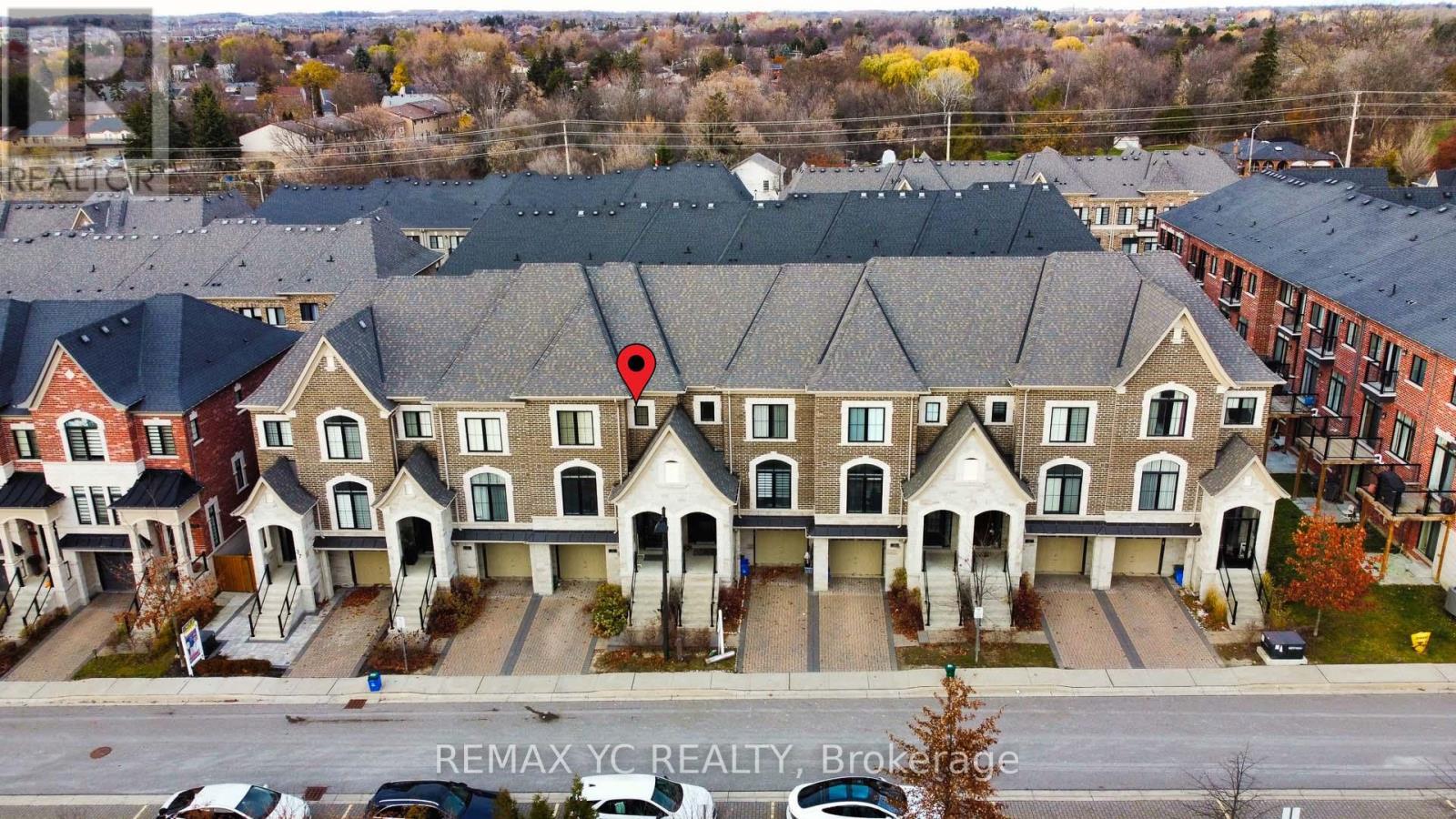 33 DUNCOMBE LANE - 36