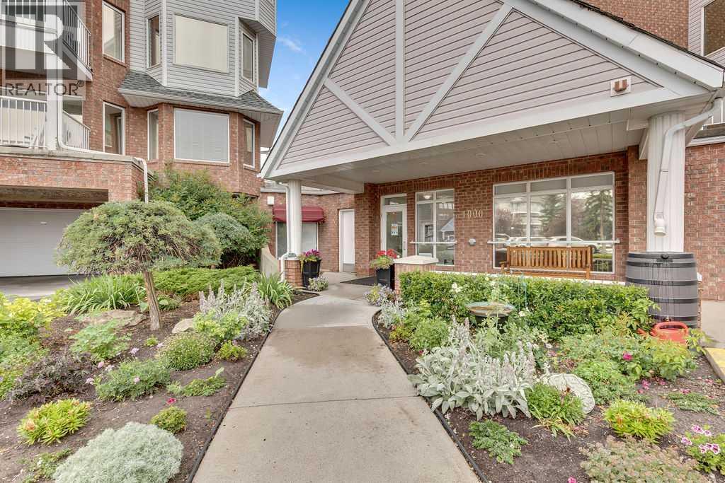 Single Family House for Sale in   Hawksbrow Point NW Hawkwood Calgary 