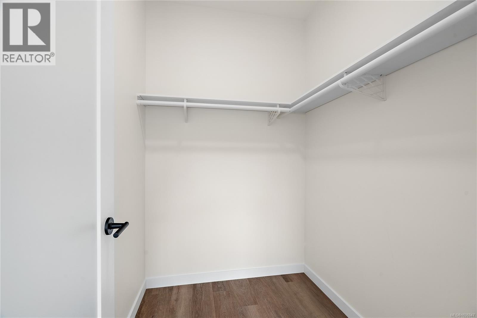 #307 1102 ESQUIMALT RD - 11