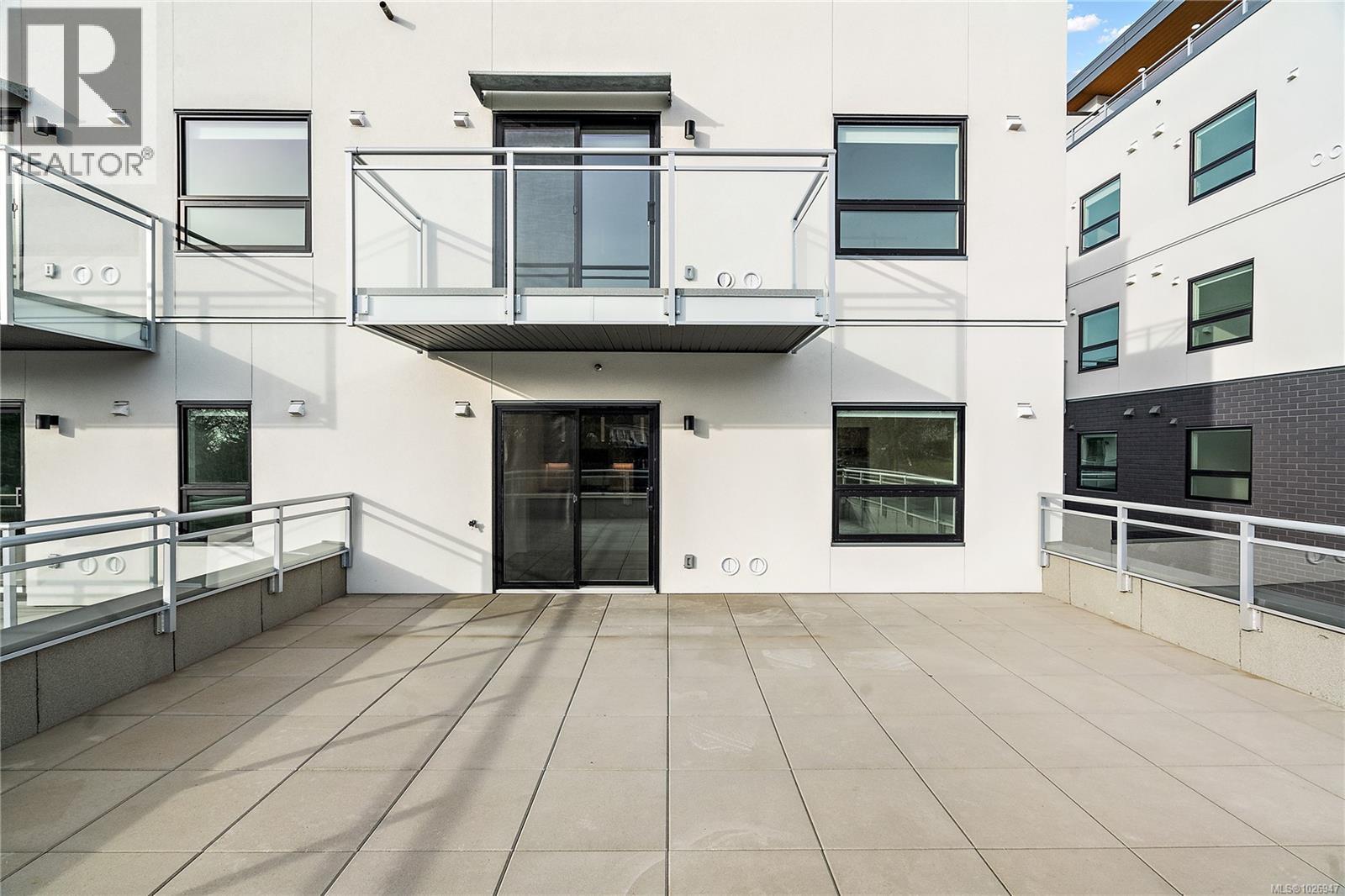 #307 1102 ESQUIMALT RD - 4