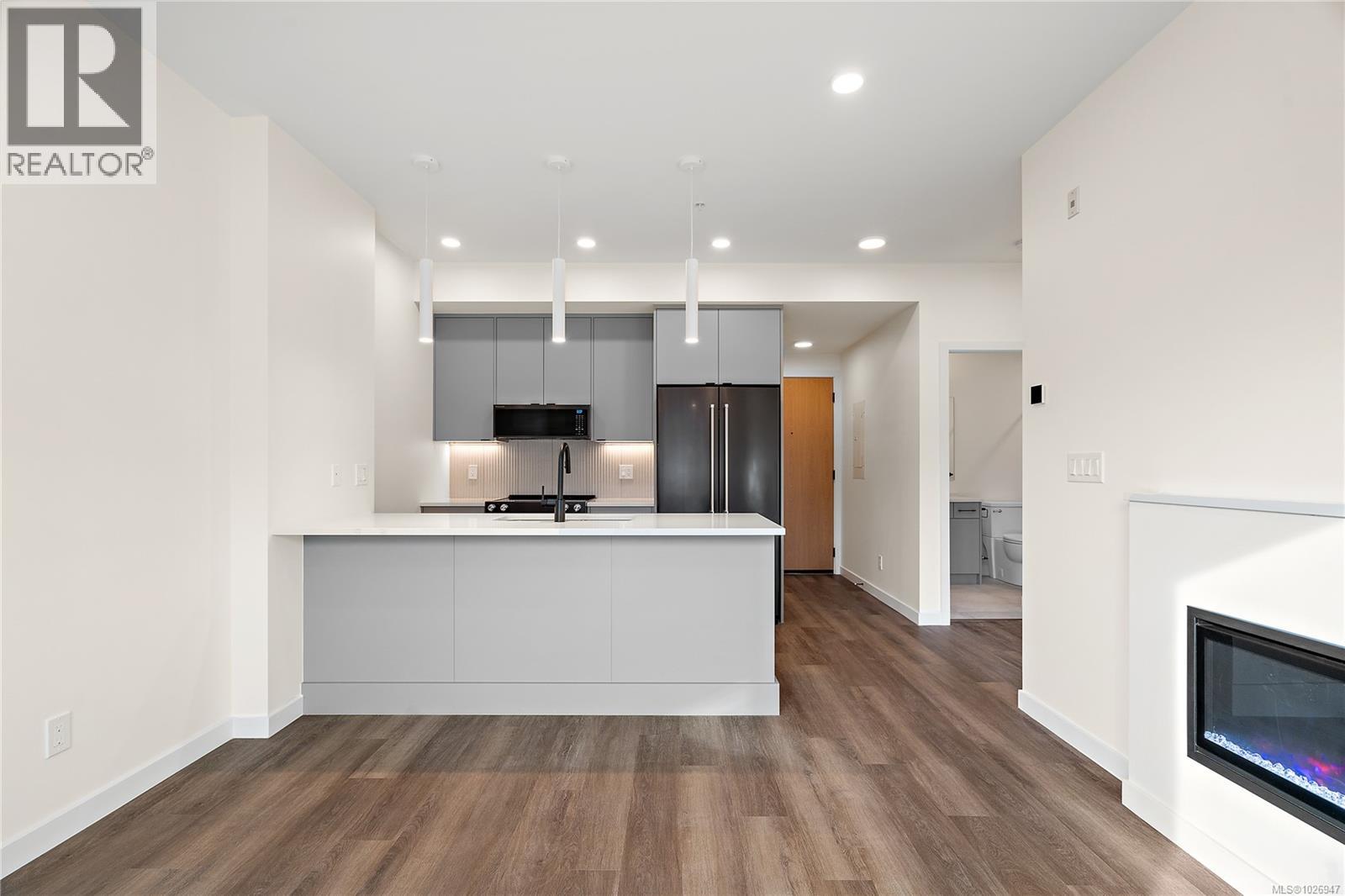 #307 1102 ESQUIMALT RD - 7