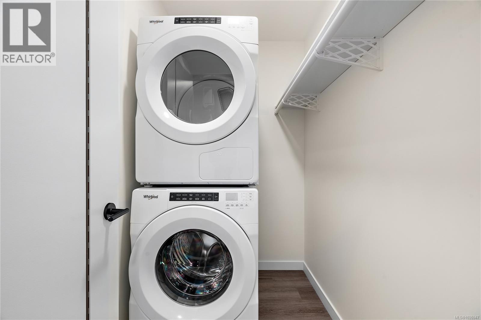 #307 1102 ESQUIMALT RD - 9