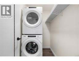 307 1102 Esquimalt Rd, Esquimalt, BC V9A0L3 Photo 9