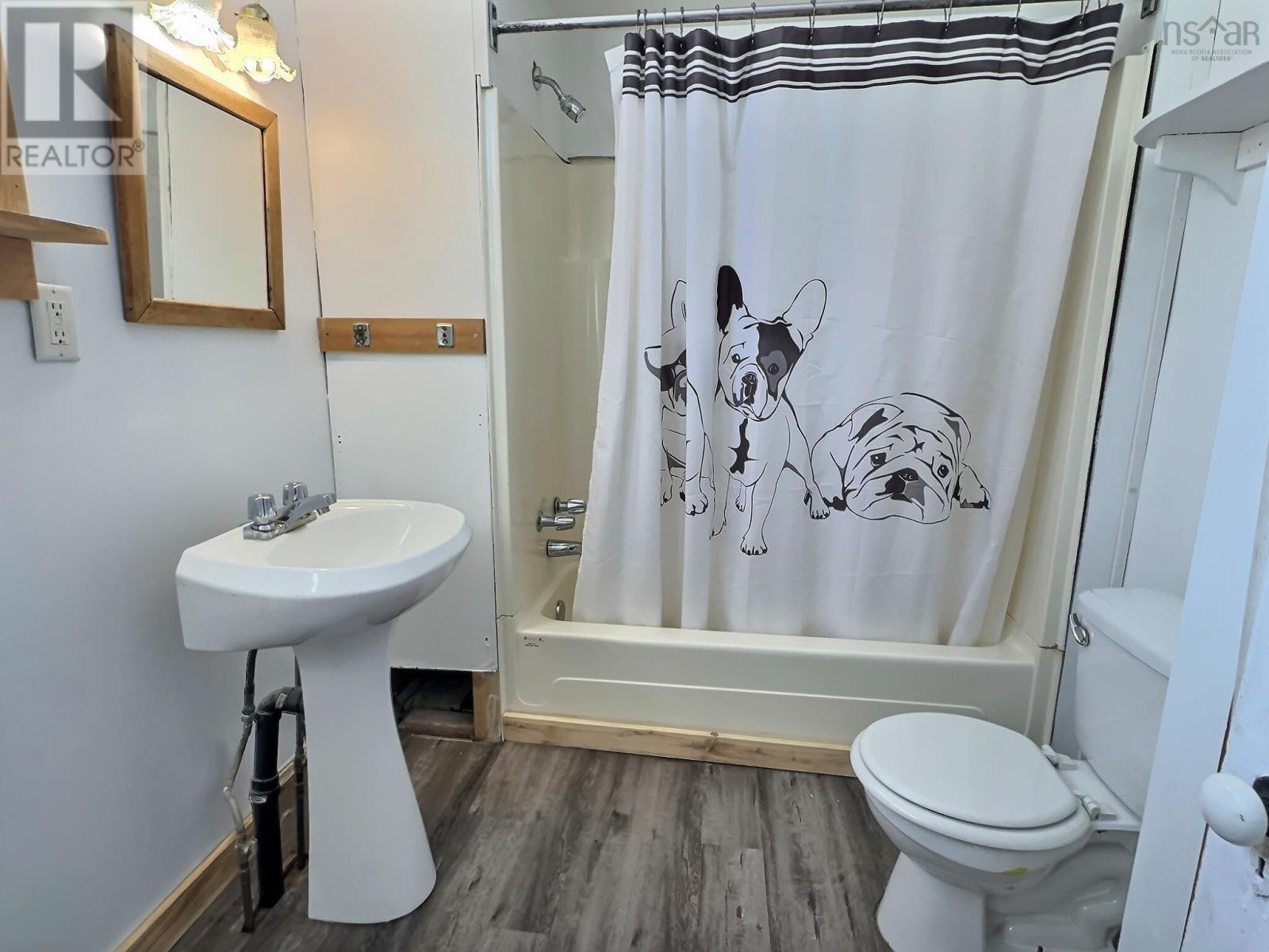 Property 17 of 21 of 14 High Street