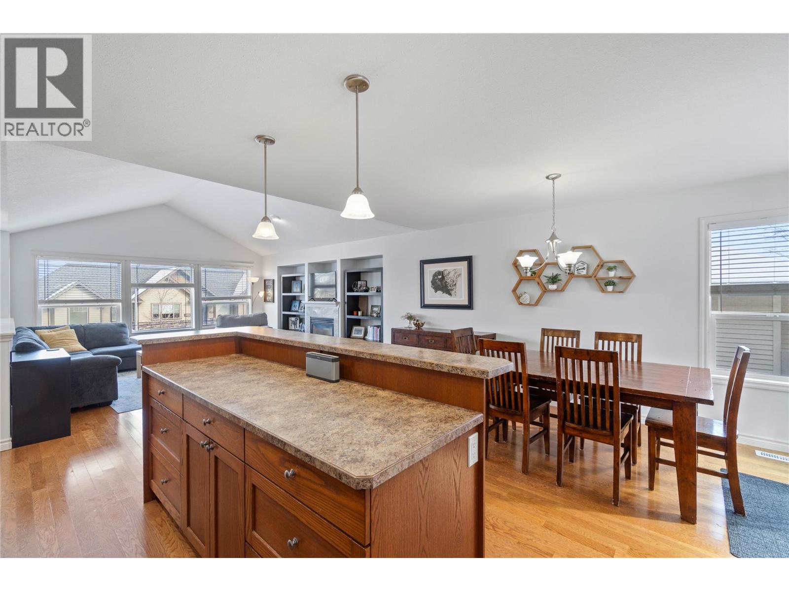 2572 WILLOWBRAE Court, Kamloops