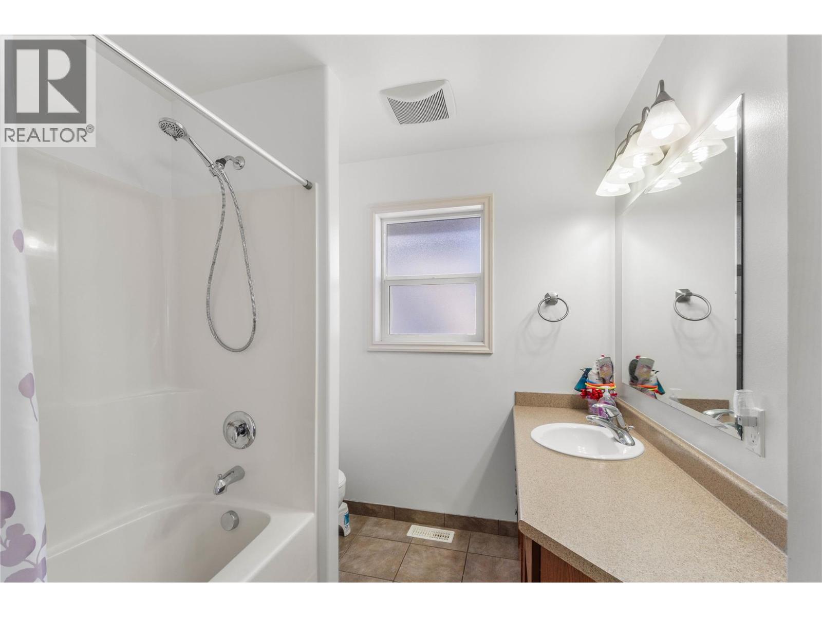 2572 WILLOWBRAE Court, Kamloops