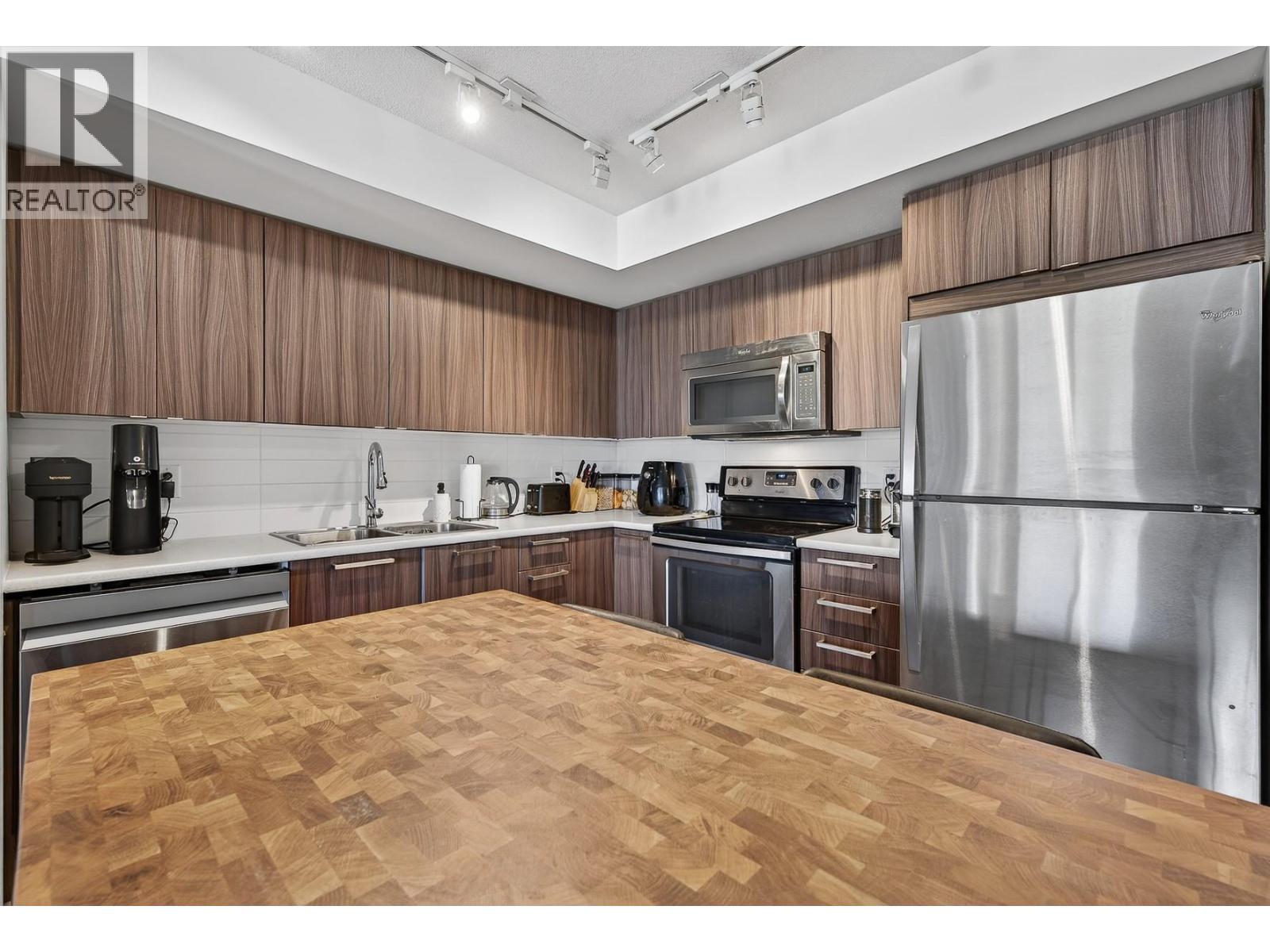 116 883 Academy Way, Kelowna