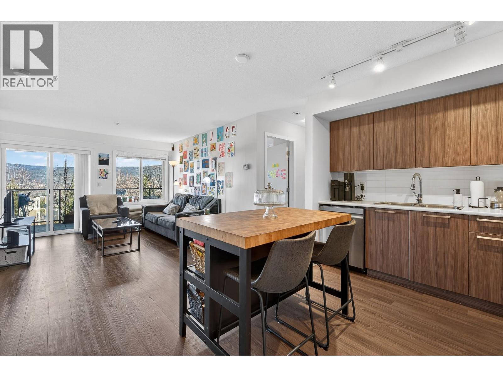 116 883 Academy Way, Kelowna