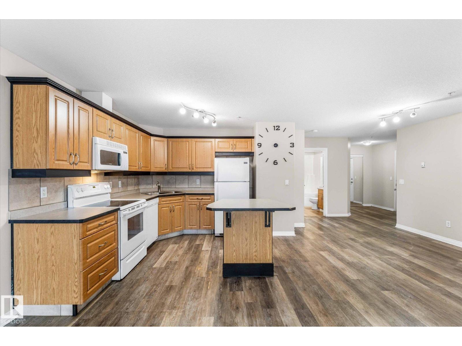 #112 9945 167 ST NW - 6