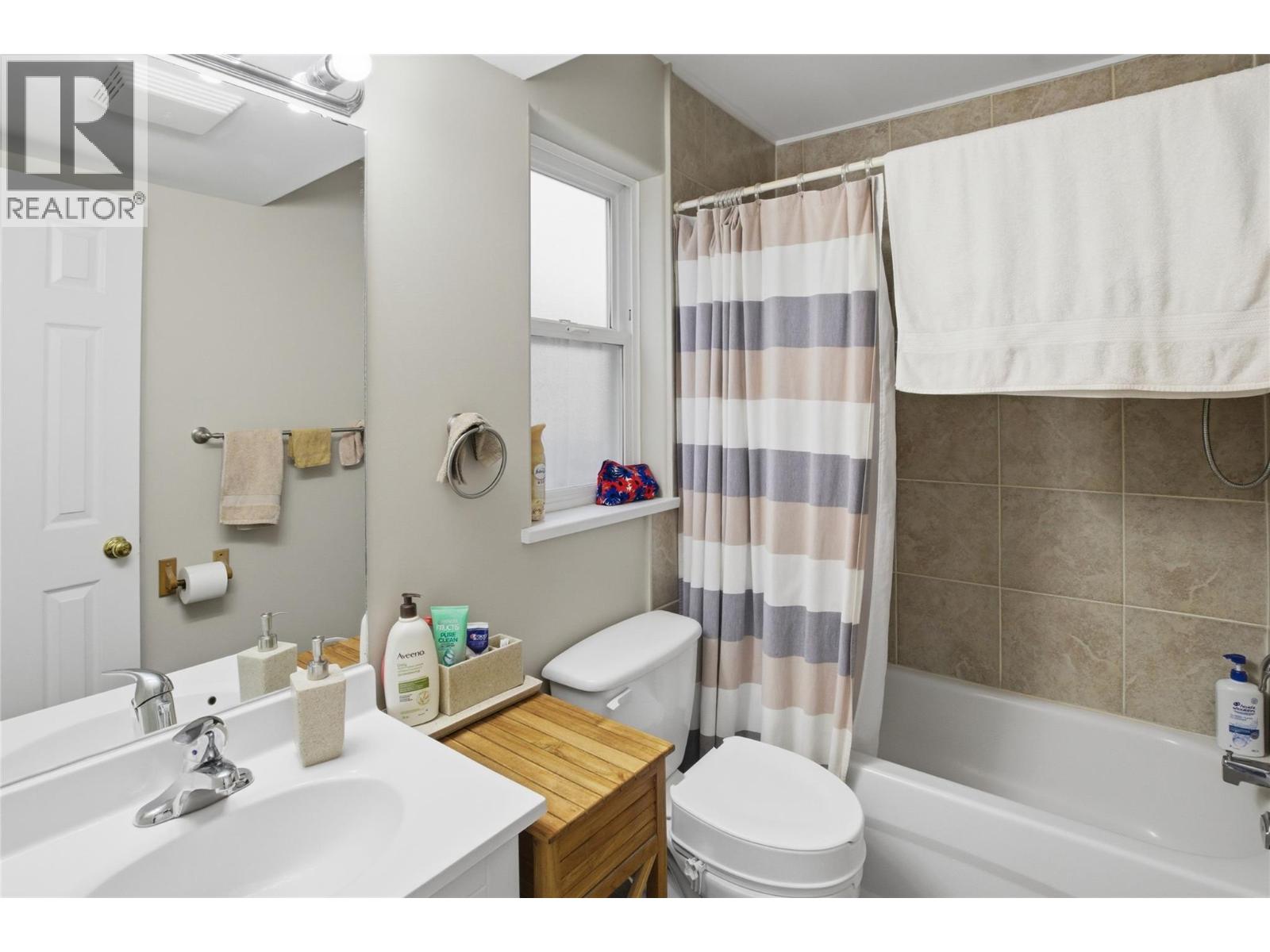 1938 Manning Court - 23
