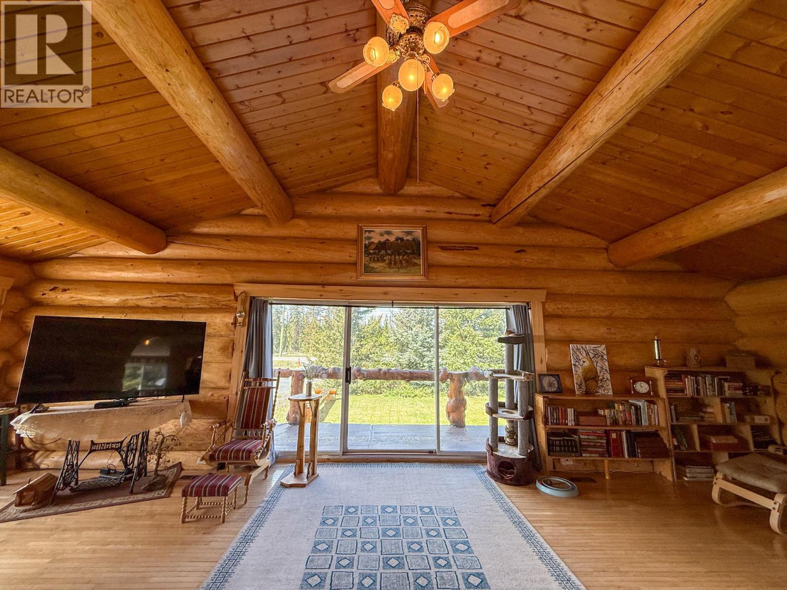 9736 97 Cariboo Highway, Clinton