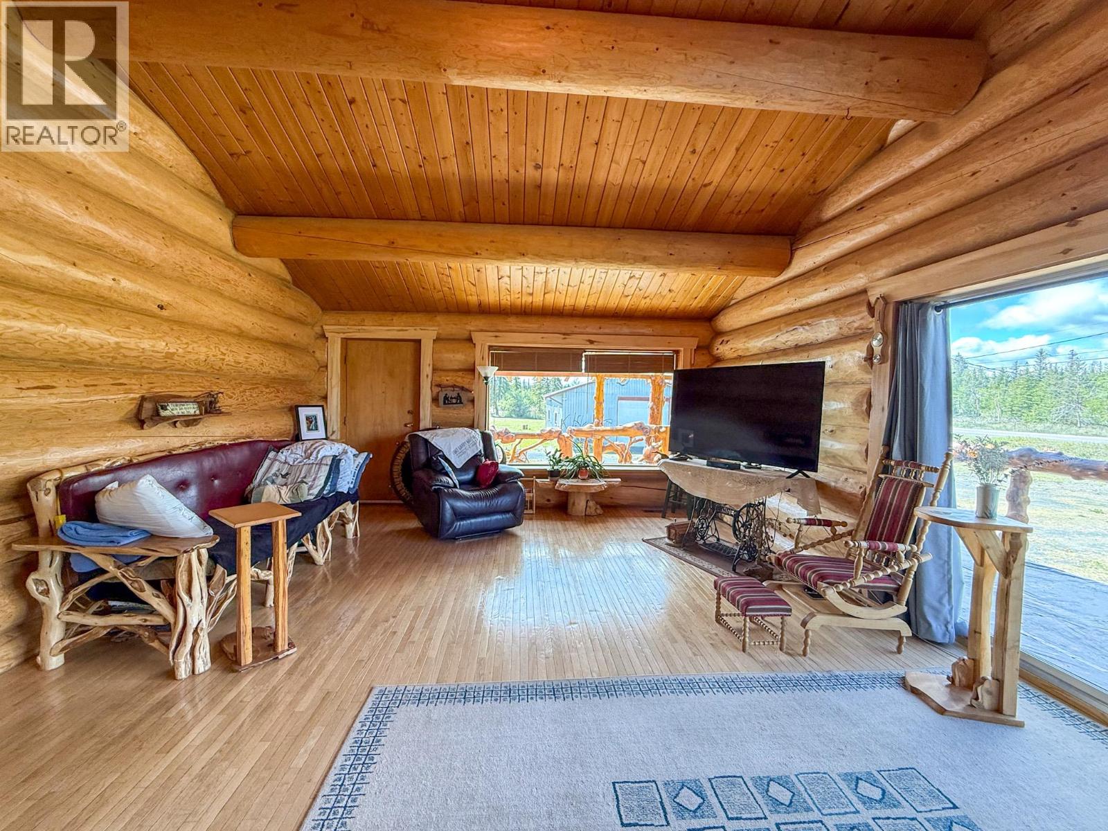 9736 97 Cariboo Highway, Clinton