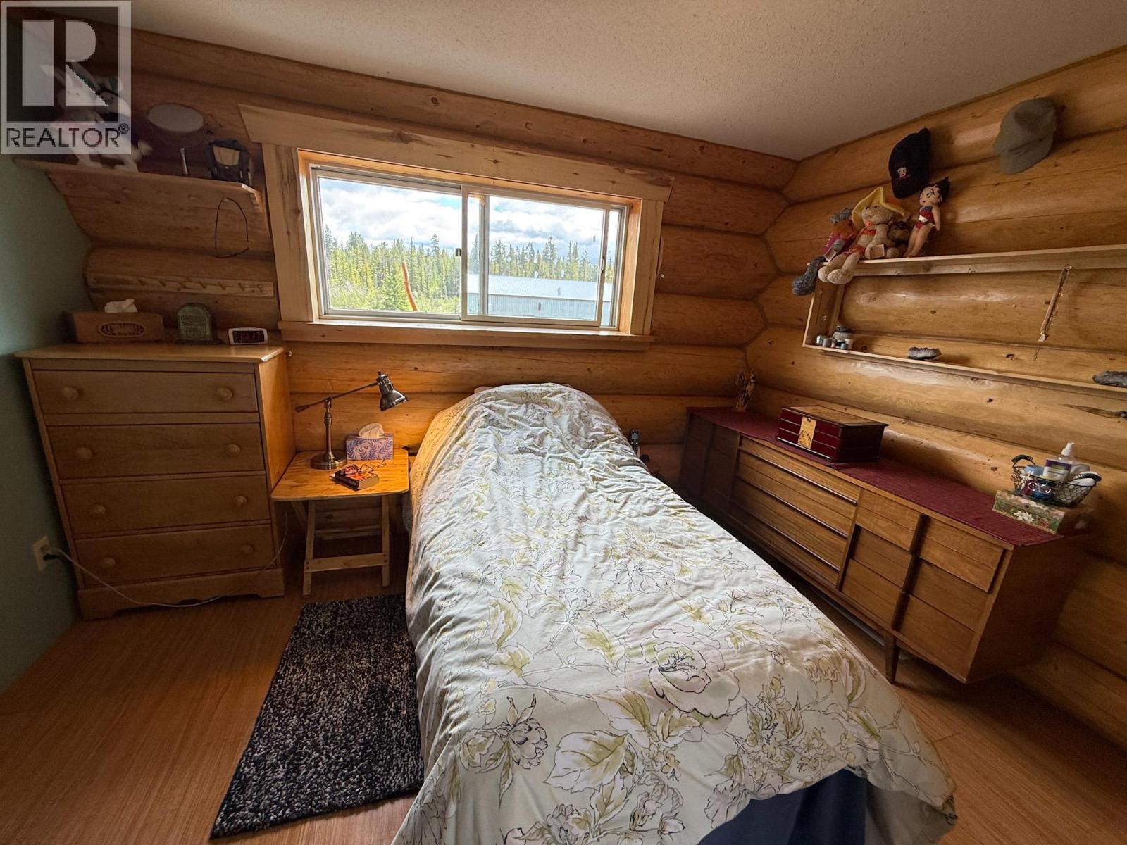 9736 97 Cariboo Highway - 22