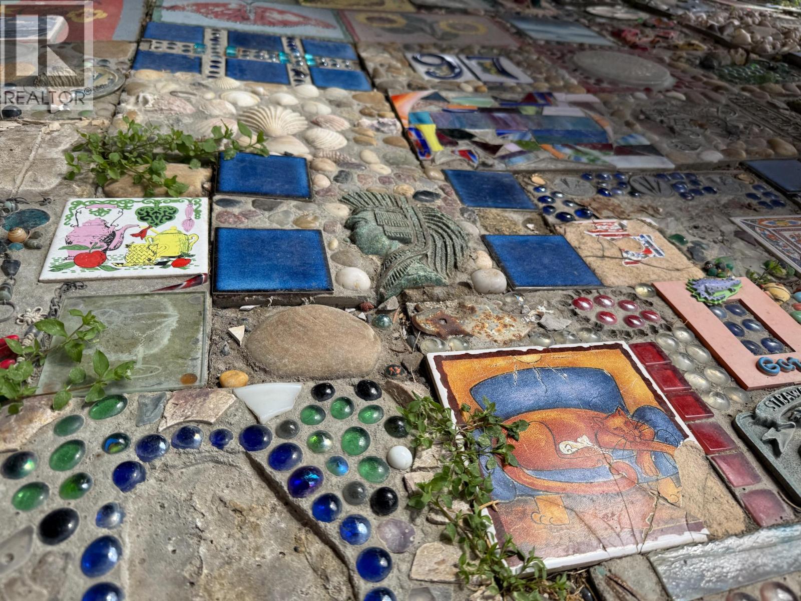 9736 97 Cariboo Highway, Clinton