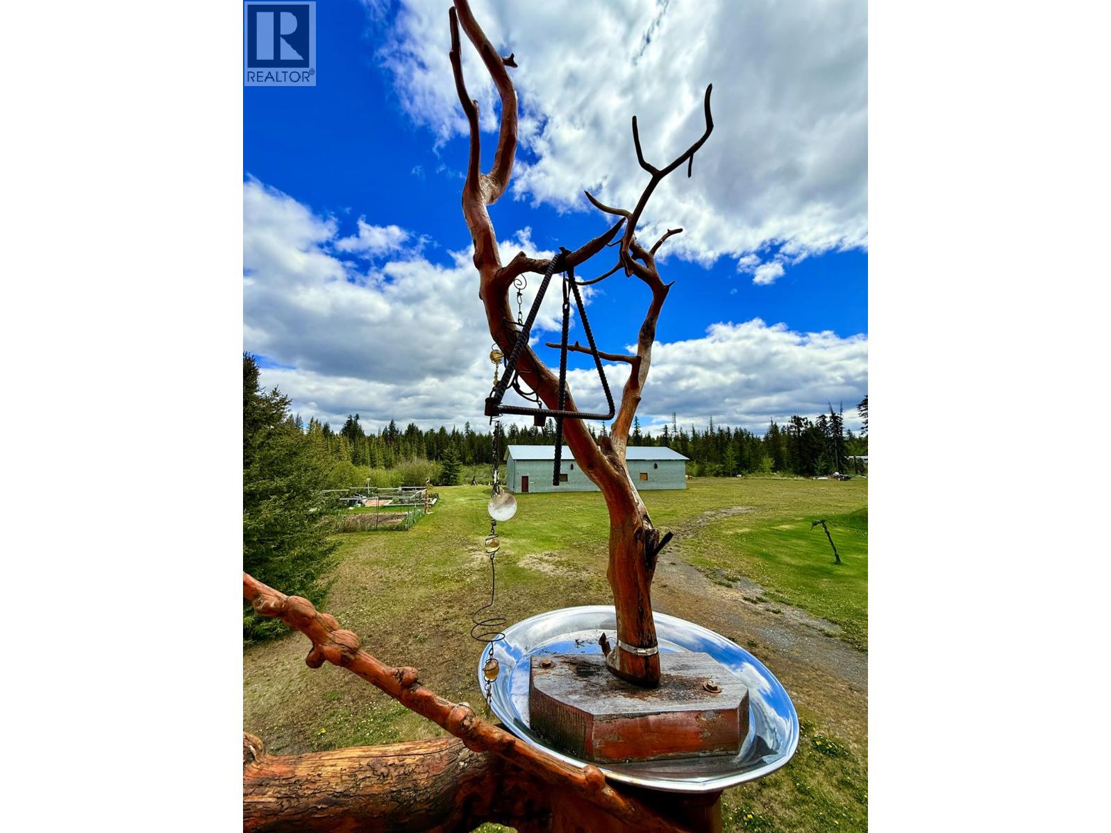 9736 97 Cariboo Highway, Clinton