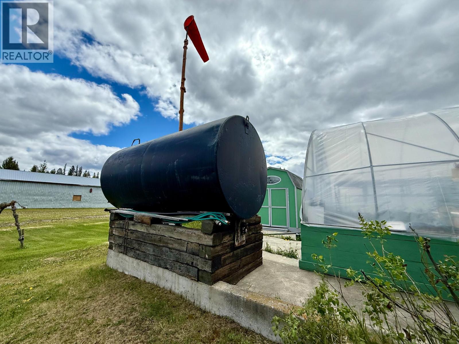 9736 97 Cariboo Highway, Clinton