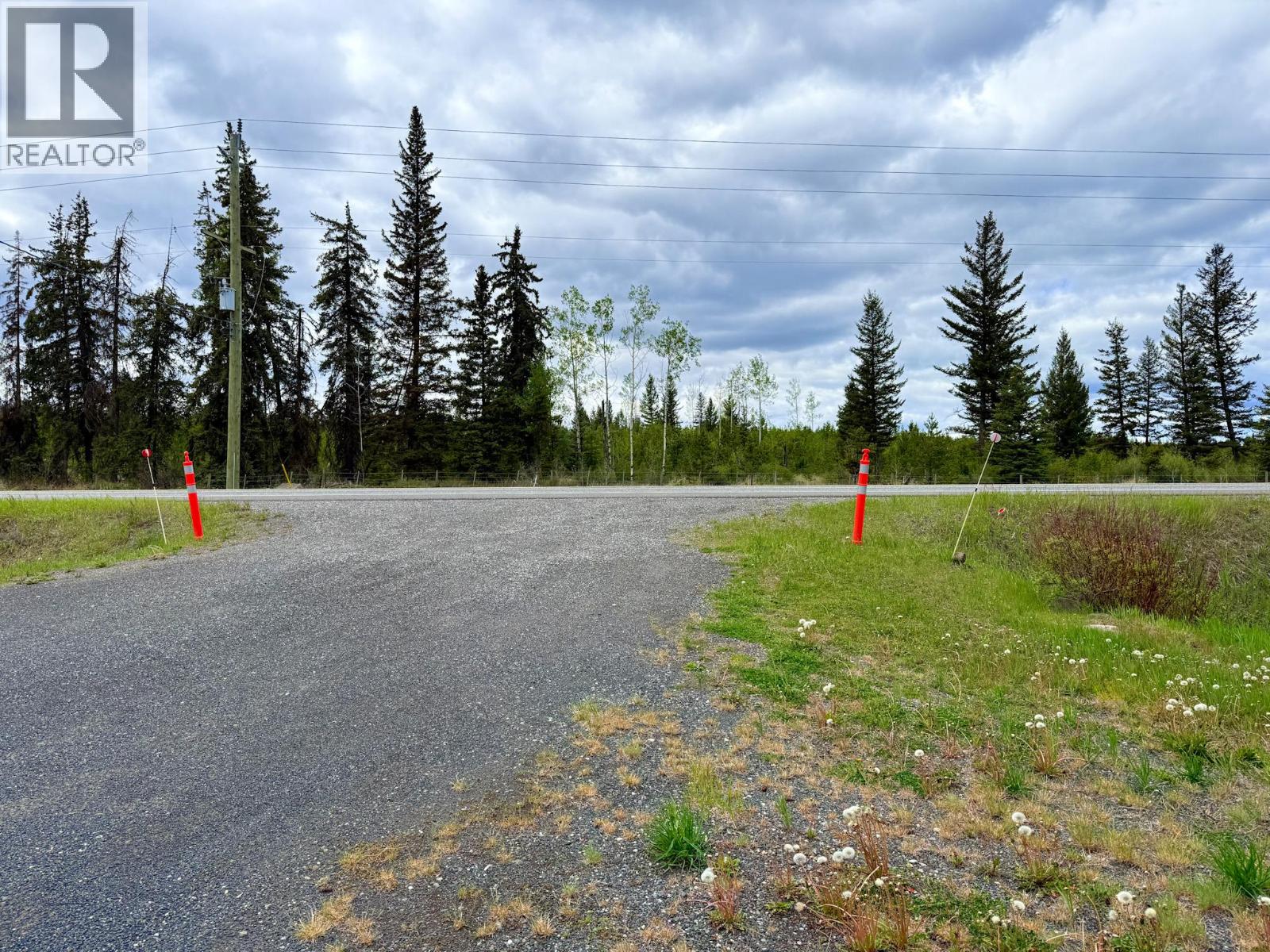 9736 97 Cariboo Highway - 40
