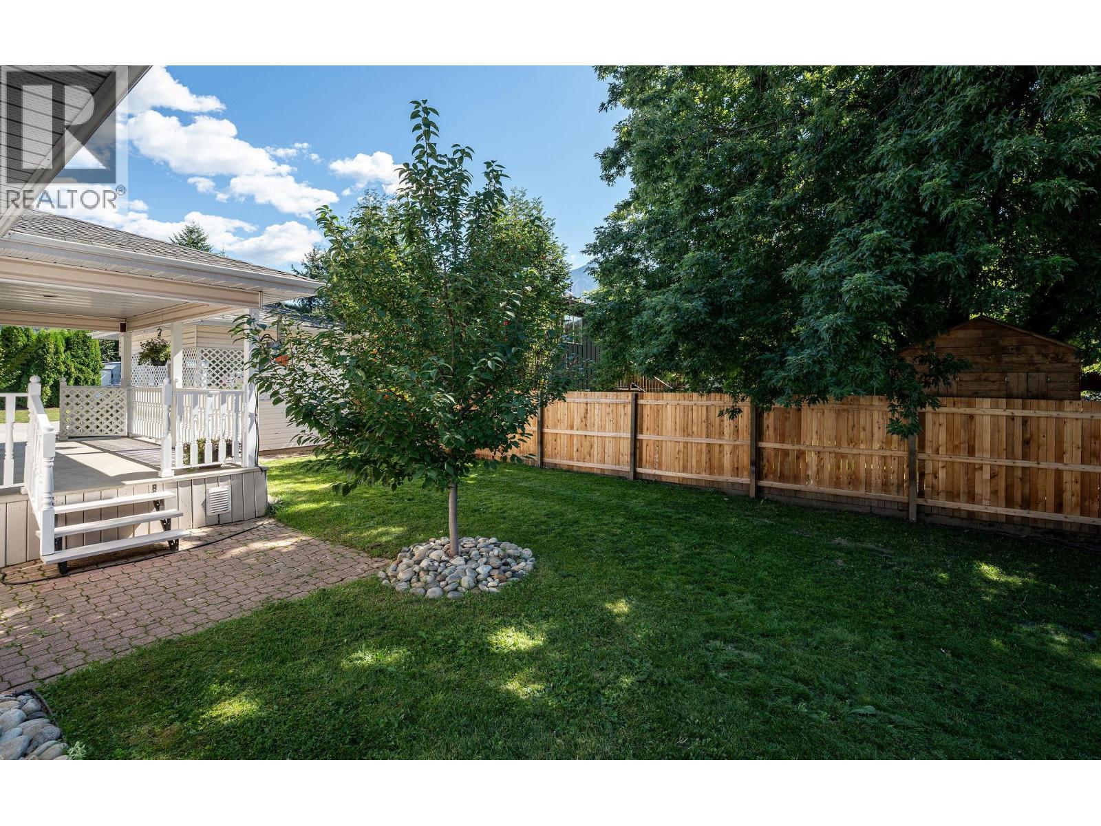 1017 Cottonwood Street, Revelstoke