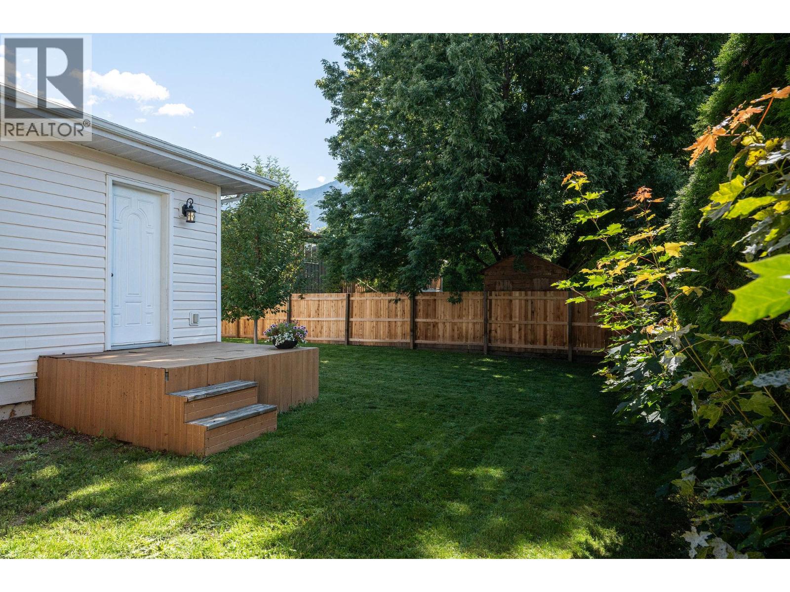 1017 Cottonwood Street, Revelstoke