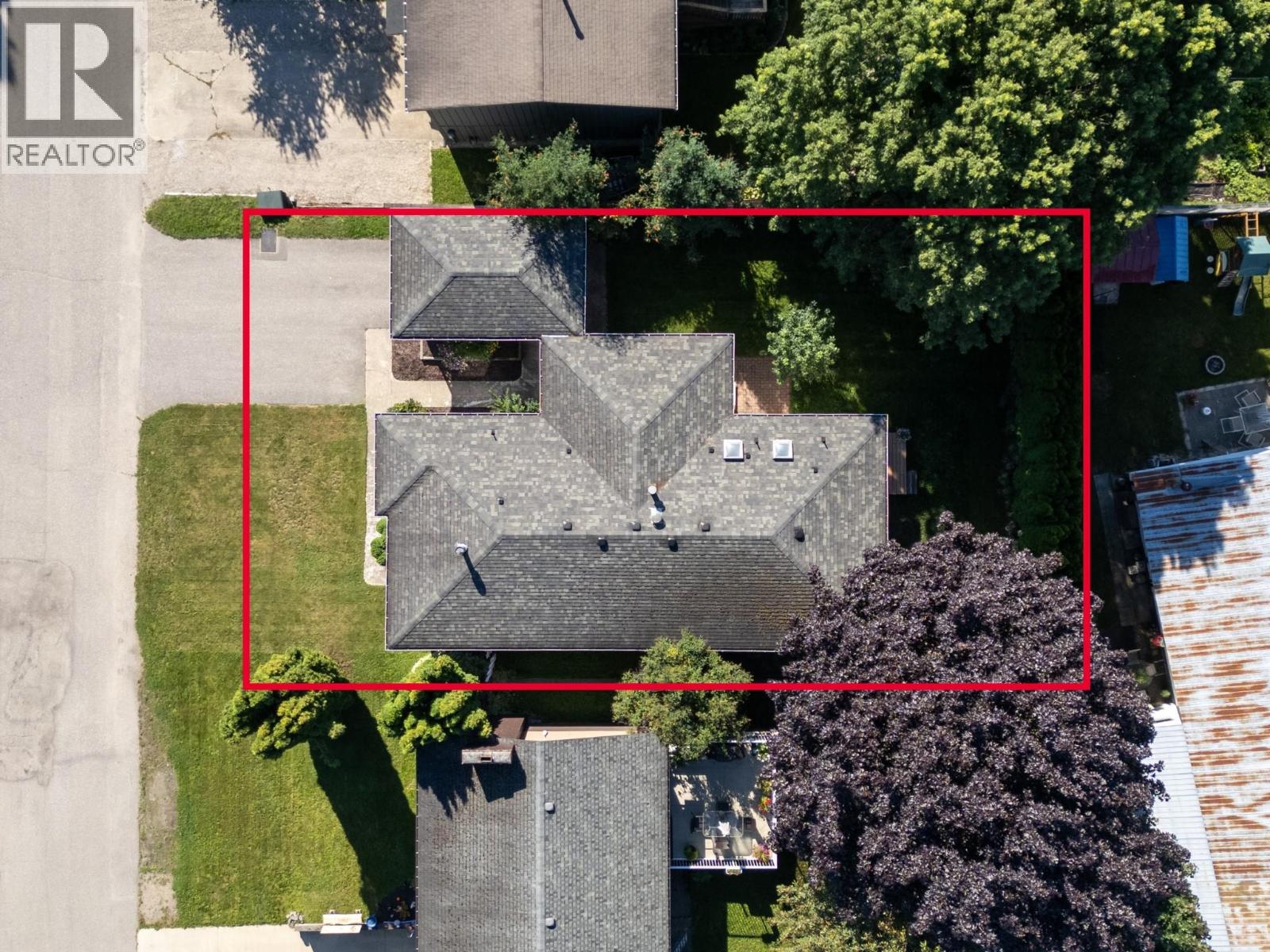 1017 Cottonwood Street, Revelstoke