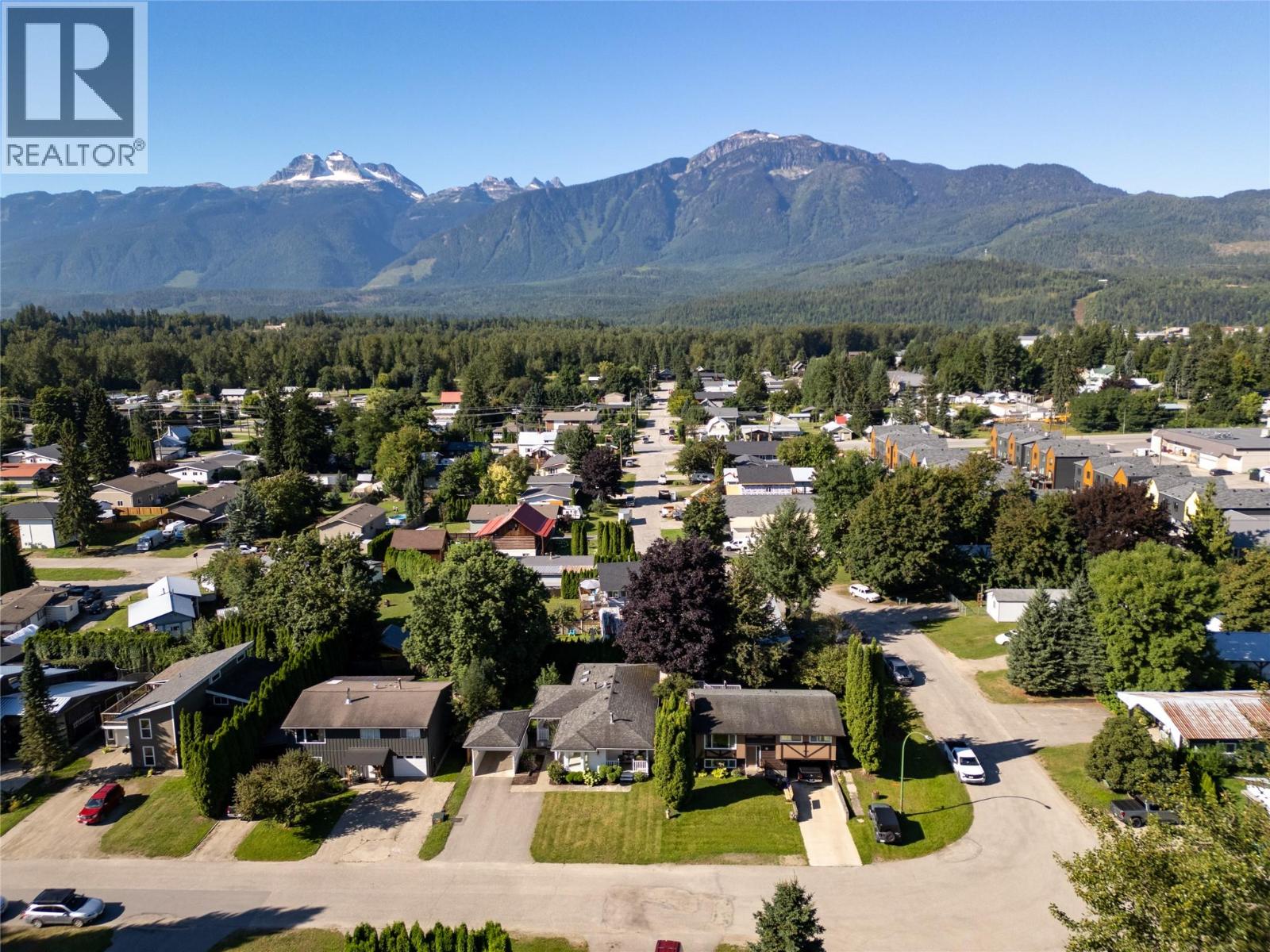 1017 Cottonwood Street, Revelstoke