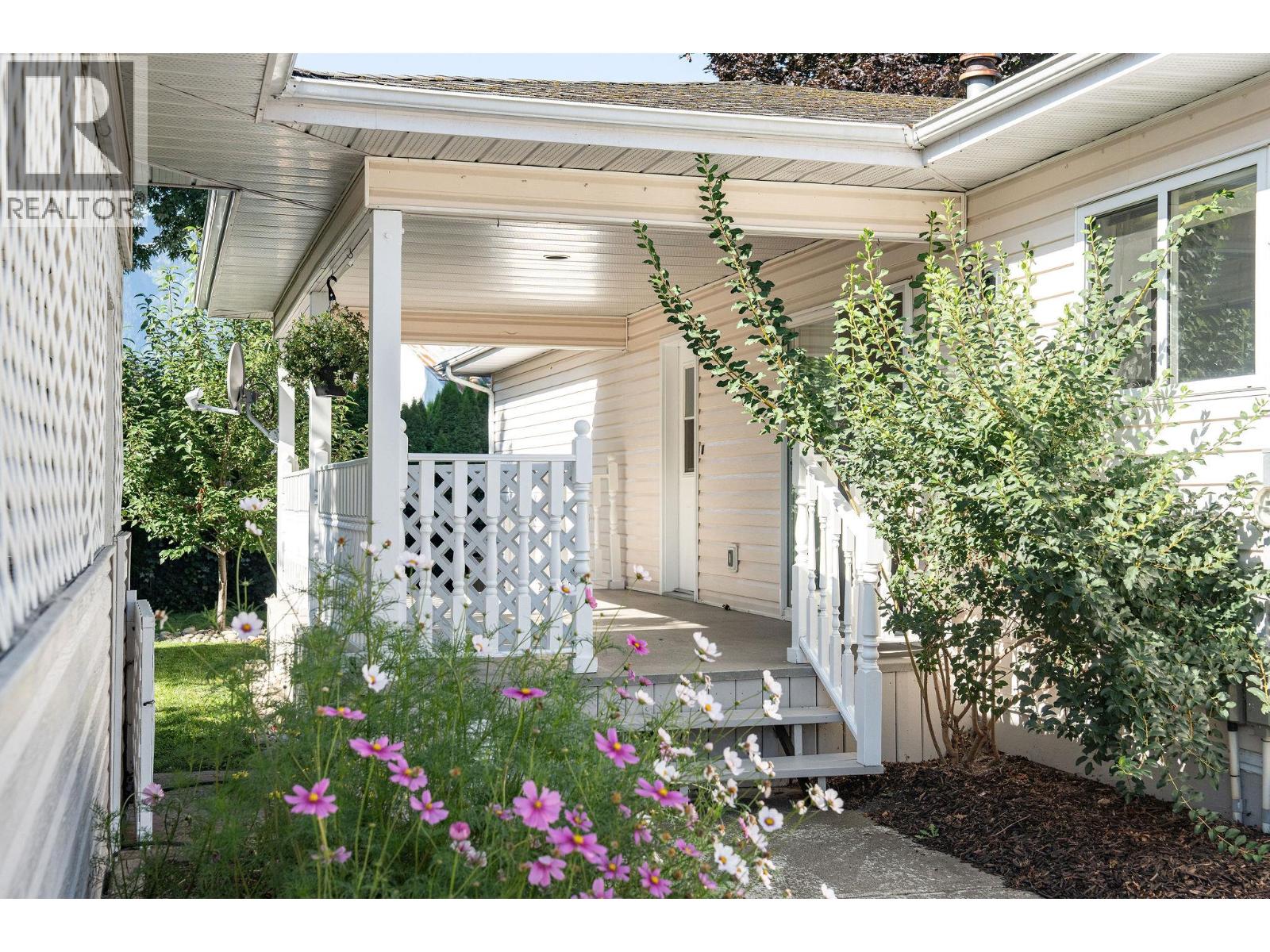 1017 Cottonwood Street, Revelstoke