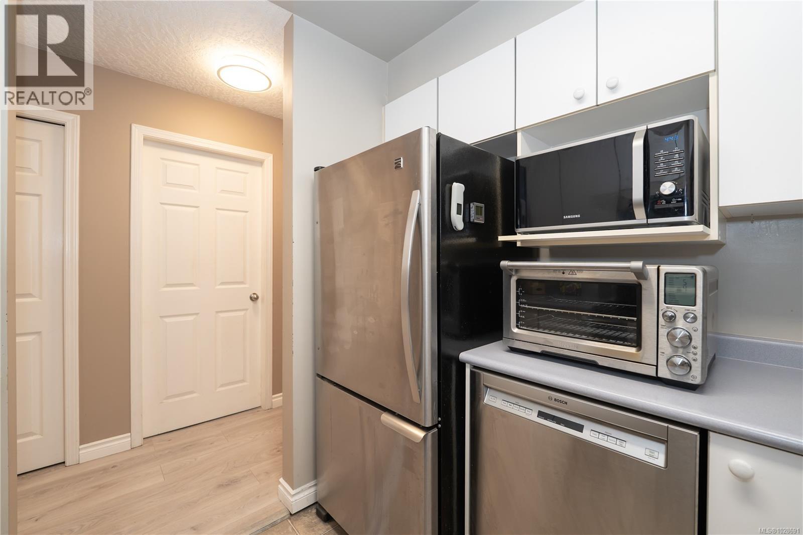 #301 331 BURNSIDE RD E - 14