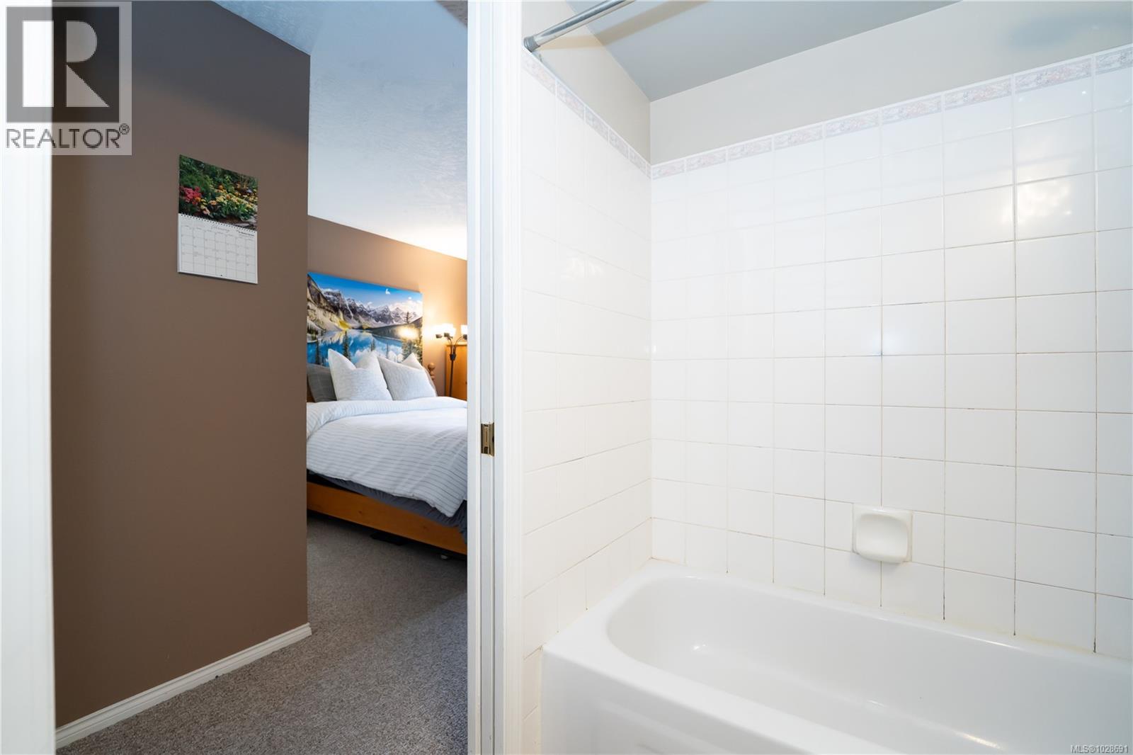 #301 331 BURNSIDE RD E - 17