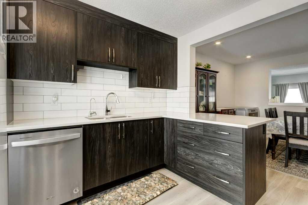Single Family House for Sale in  Cranbrook Square SE Cranston Calgary 