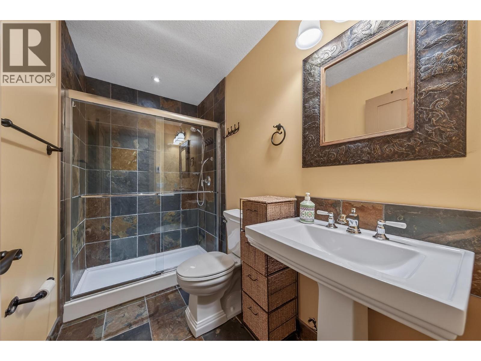 6880 Columbia Ridge Drive, Fairmont Hot Springs