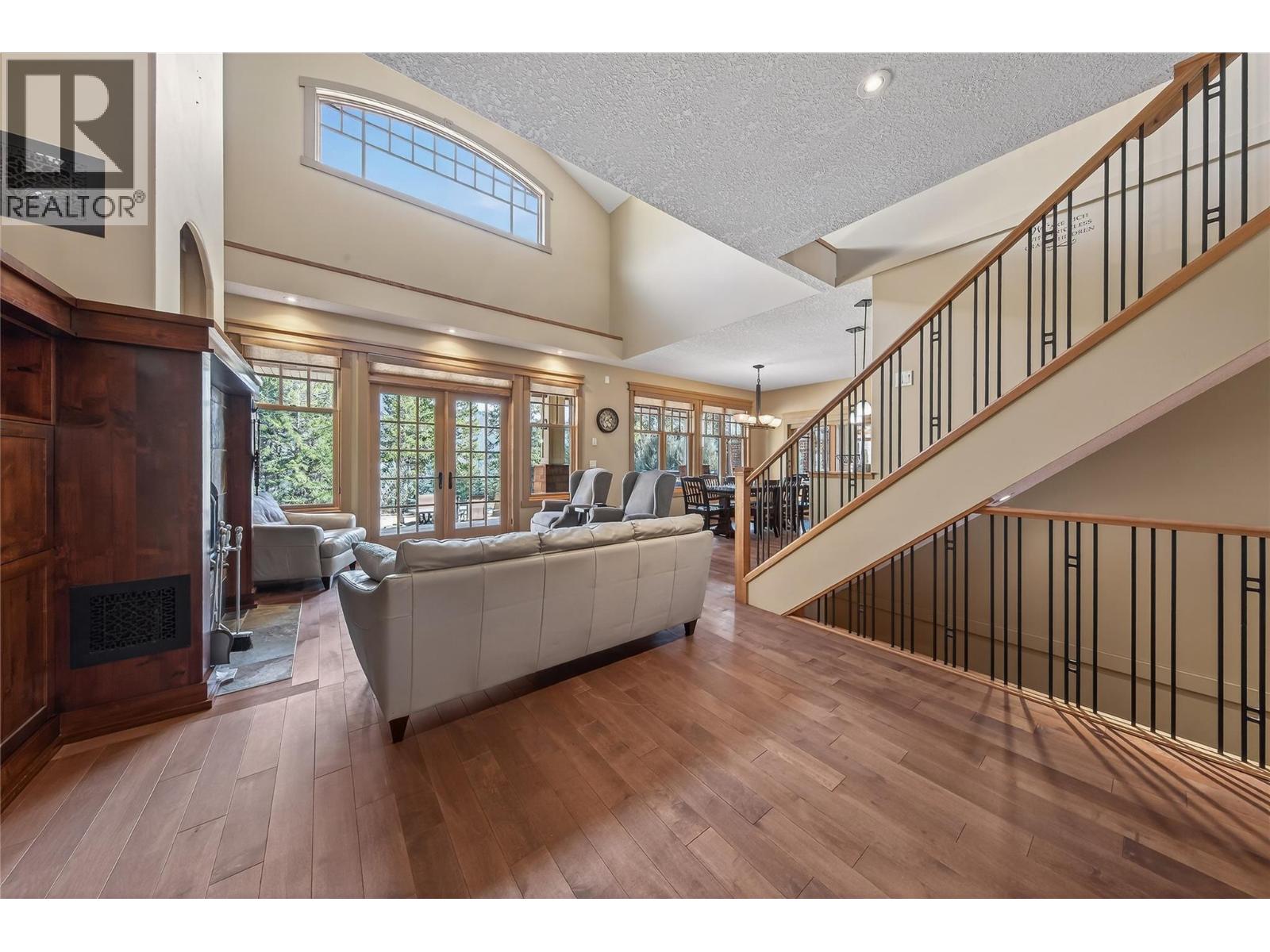 6880 Columbia Ridge Drive, Fairmont Hot Springs